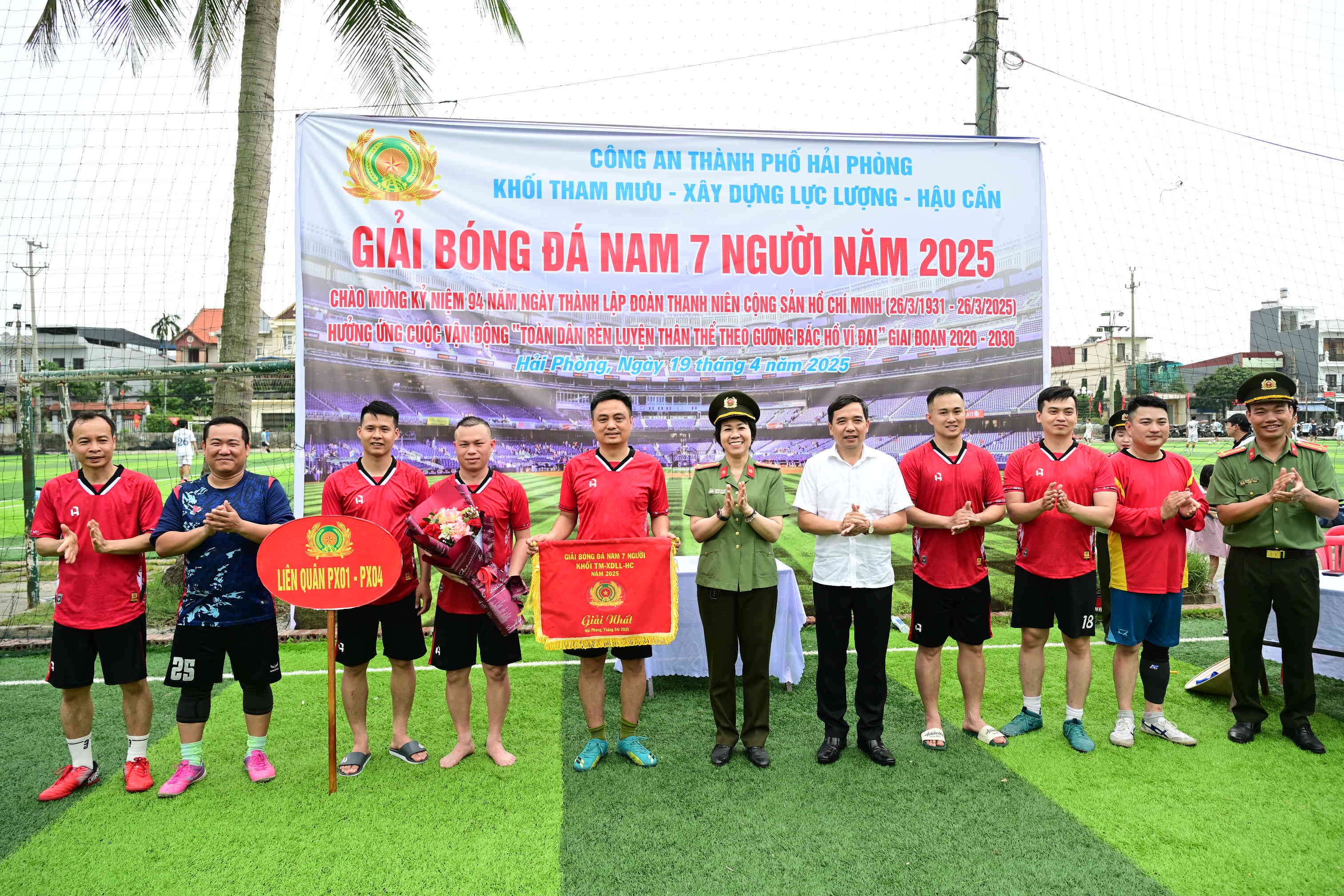 Bế mạc Giải Bóng đá nam 7 người Khối Tham mưu - Xây dựng lực lượng - Hậu cần năm 2025